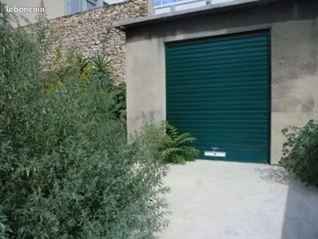 parking 20 m² marseille
