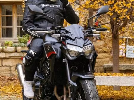 cherche parking/garage moto