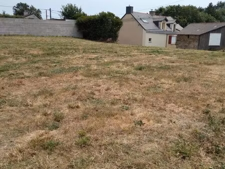 terrain de 373 m2