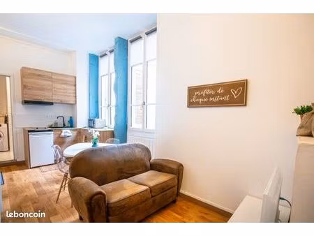 studio meublé dans immeuble bourgeois