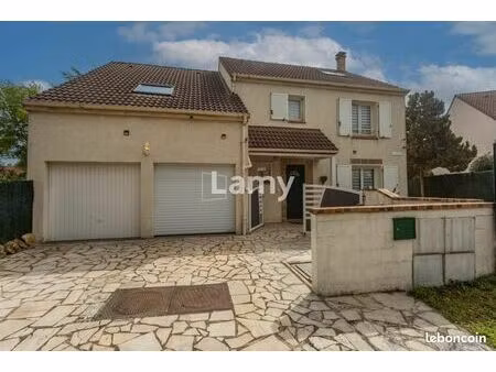 maison 7 pièces 162 m²