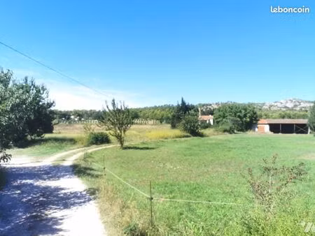 terrain 400 m² mouries