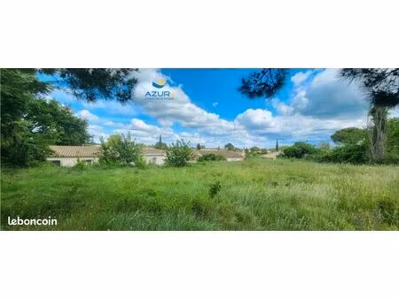 terrain 856 m² pelissanne