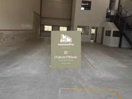 local 242 m² la penne-sur-huveaune