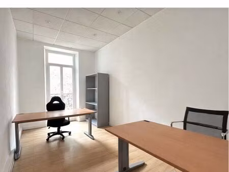 bureau st julien avec parking