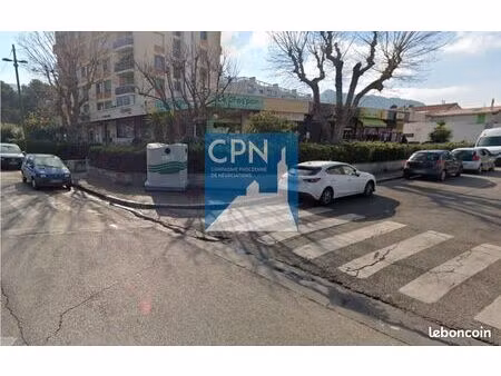 location local commercial de 125 m2 - lycée marseilleveyre