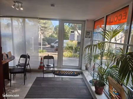 local commercial ou bureau aix saint jerome