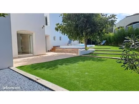 vends propriété  2 maisons  marseille sormiou