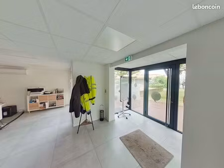 à louer – bureau– 62 m² (dont 18 m² de parties communes) – lyon 8ᵉ - moulin à vent