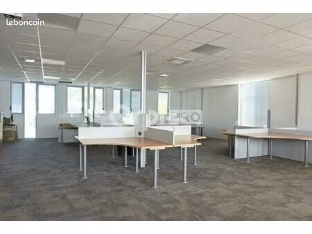 bureau 170 m²