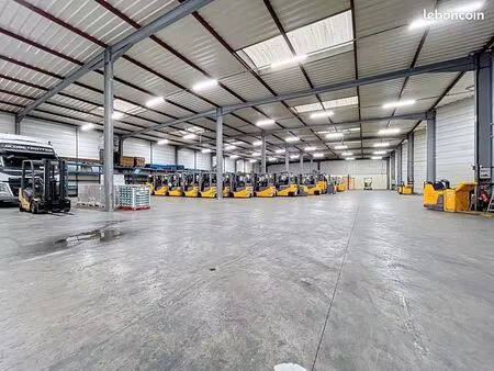 local industriel 1 780 m²