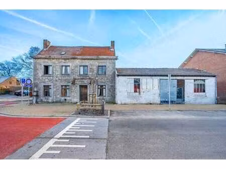 maison de caractère avec entrepôt & jardin–situation premium