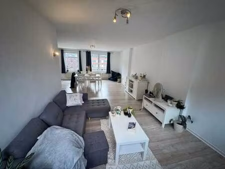 ? appartement entièrement rénové – calme et proche de tout