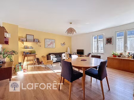 immeuble avec habitation et locaux commerciaux au coeur de nort-sur-erdre