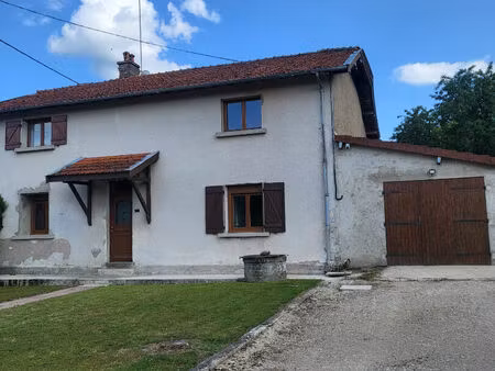 sommeilles maison de 160m² 9 pièces dont 3 chambres  garage et jardin de 1016 m²