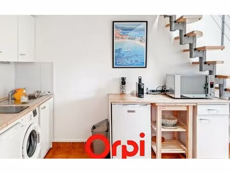 location appartement  23.65 m² t-2 à bandol  750 €