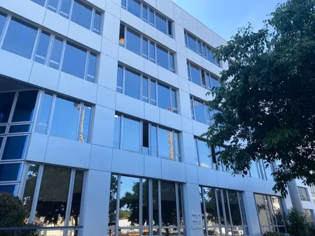 bureaux à louer lumineux à colombes proche la défense et erp possible