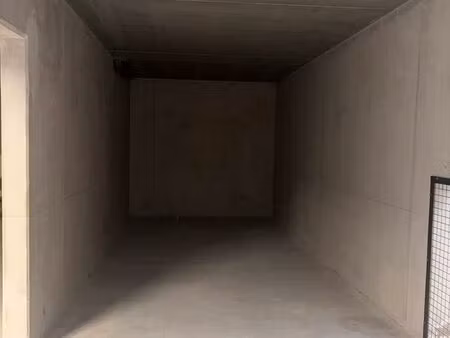 location parking sécurisé (non boxé)