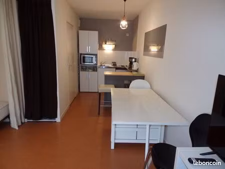 studio meublé 30m² avec balcon et parking