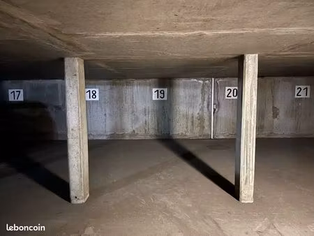 place de parking résidence sécurisée