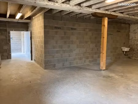 atelier / entrepot / box / garage / local– 50 m2