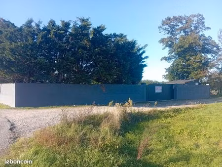 terrain pour activité commerciale