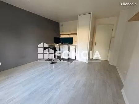 studio 1 pièce 24 m²
