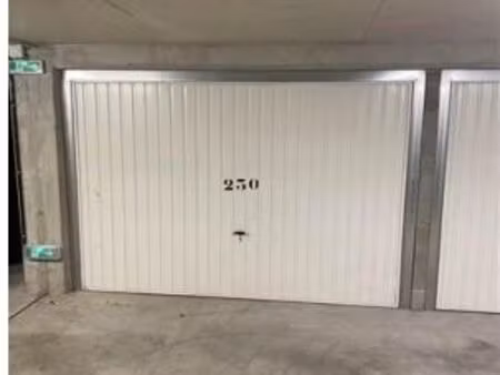 location box fermé sécurisé 15m2