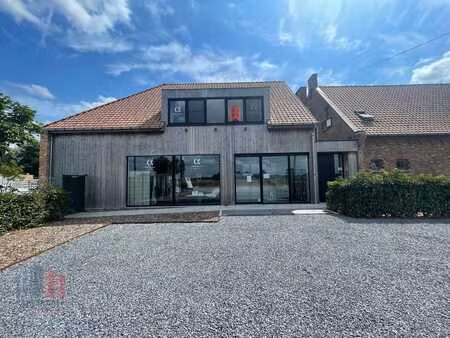 130 m² instapklaar kantoor te deinze