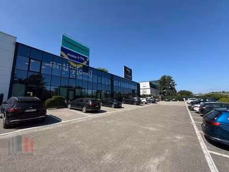 espace de bureaux très bien situé sur la ottergemsesteenw...