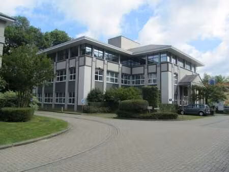 superbe plateau de bureaux de 200m²