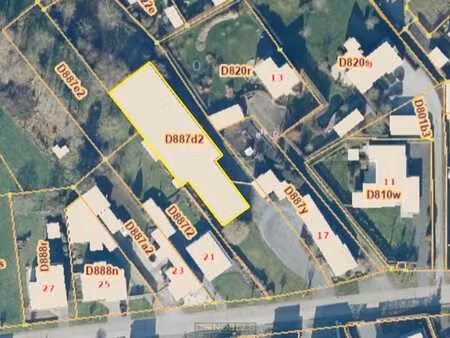 te koop  ruim magazijn van ca.900m² op rustige ligging te...