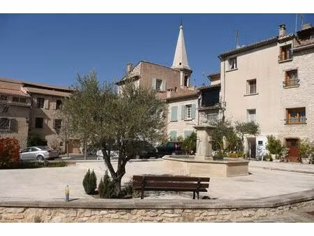 location appartement 3 pièces 85 m² à saint-didier (84210)