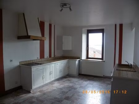 location appartement 3 pièces 94 m² à ambacourt (88500)