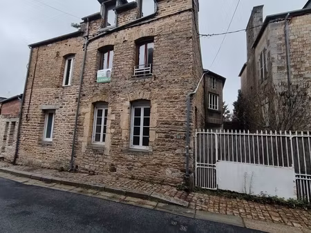 immeuble 7 pièces - 132 m²