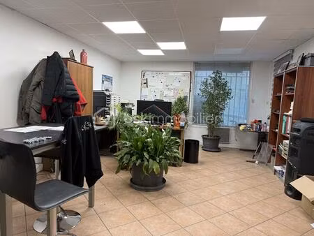 bureau de 234 m² à choisy-le-roi