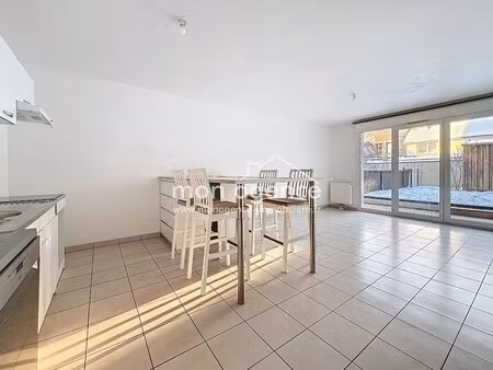 a rouen 76100   appartement 3 pièces à vendre