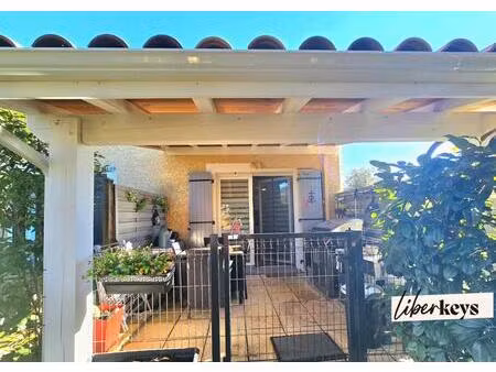 t2 en duplex avec terrasse couverte et place de stationnement