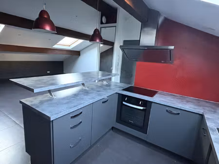 vente appartement atypique la garde centre le village