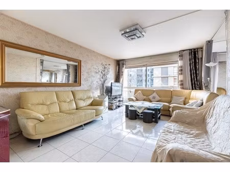 - 75019 paris - villa curial - etage eleve - traversant est/ouest - balcon de 6m2 - 4 cham