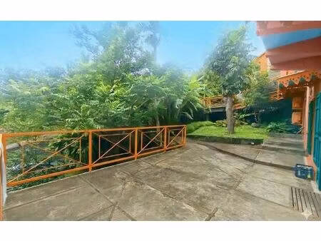 location appartement  86 m² t-3 à saint-denis  1 195 €