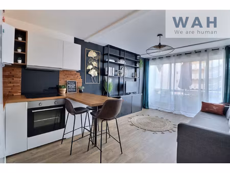 vente studio cabine rénové avec place de parking à la grande