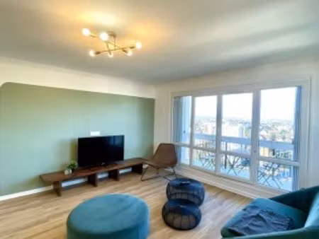 familiale 8 personnes/proche gare