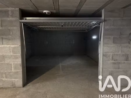 vente garage undefined m²