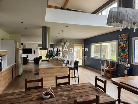 maison 5 pièces 263 m2