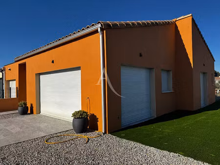 villa moderne avec piscine