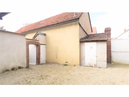 sours - maison 100 m² - 3 chambres