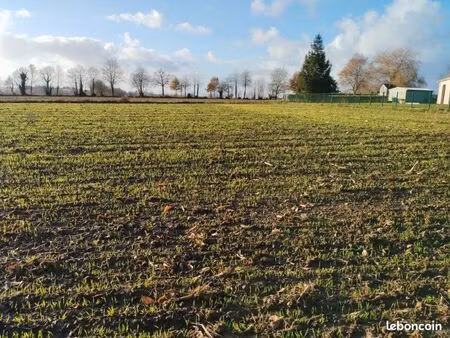 à vendre – terrain à bâtir d'une surface de de 1000 m2