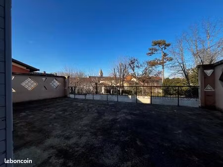 immeuble 225 m² pont-de-cheruy