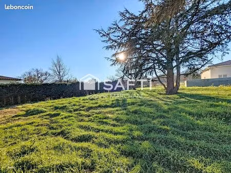 terrain 559 m² eaunes